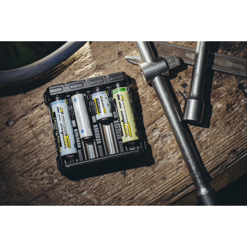 Зарядное устройство Armytek Handy C4 Pro