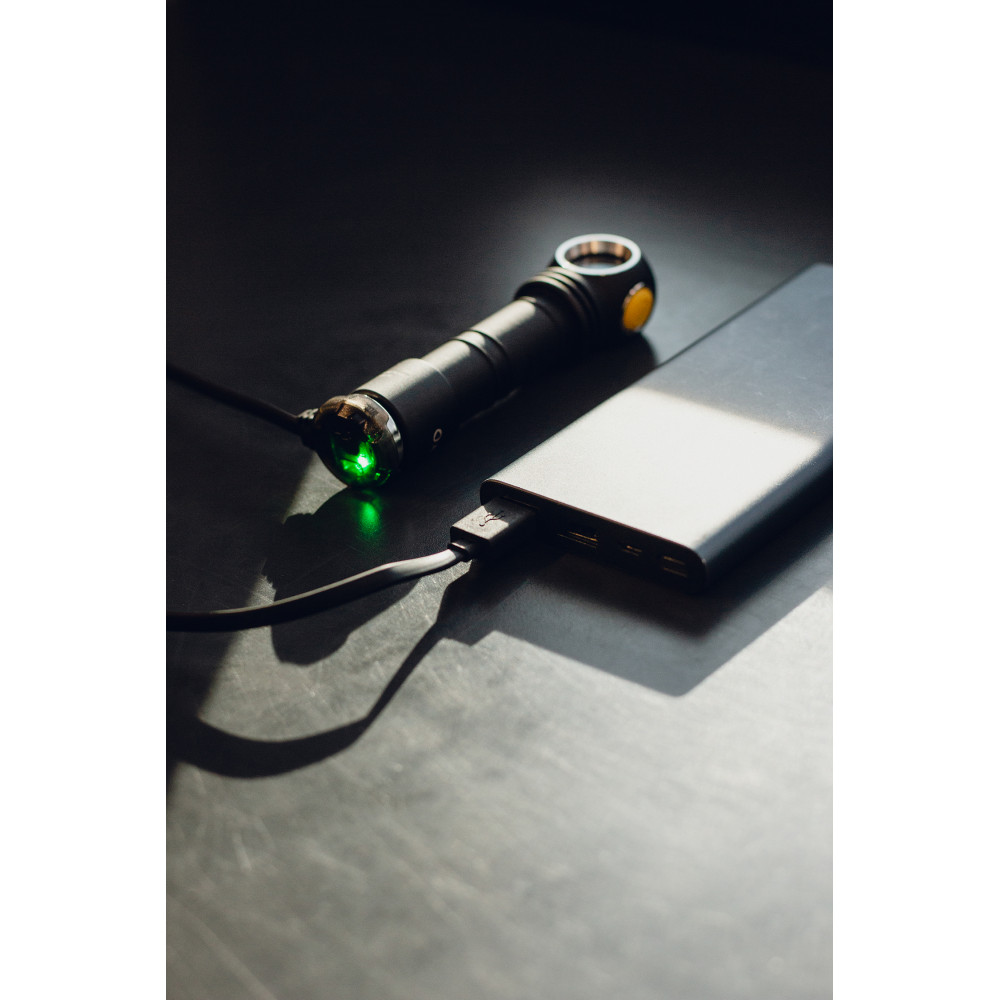 Магнитное зарядное устройство Armytek AMC-02