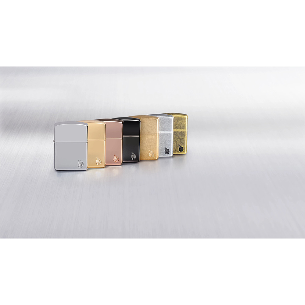 Зажигалка ZIPPO Armor® Flame Antique Brass 46400