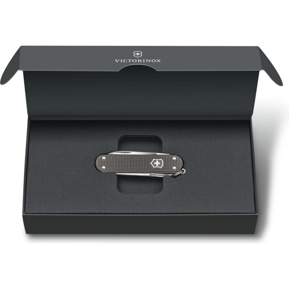 Нож-брелок VICTORINOX Classic Alox LE 2022 0.6221.L22