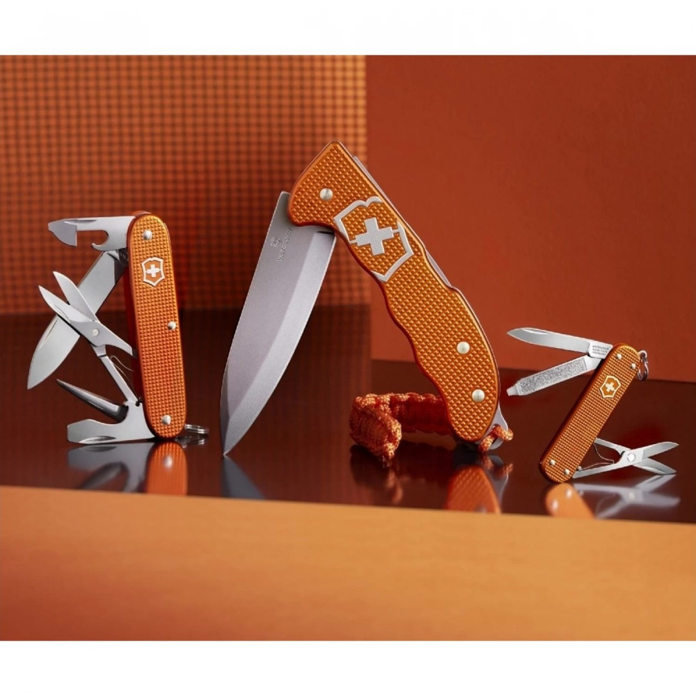 Нож перочинный VICTORINOX Pioneer X Alox LE 2021 0.8231.L21