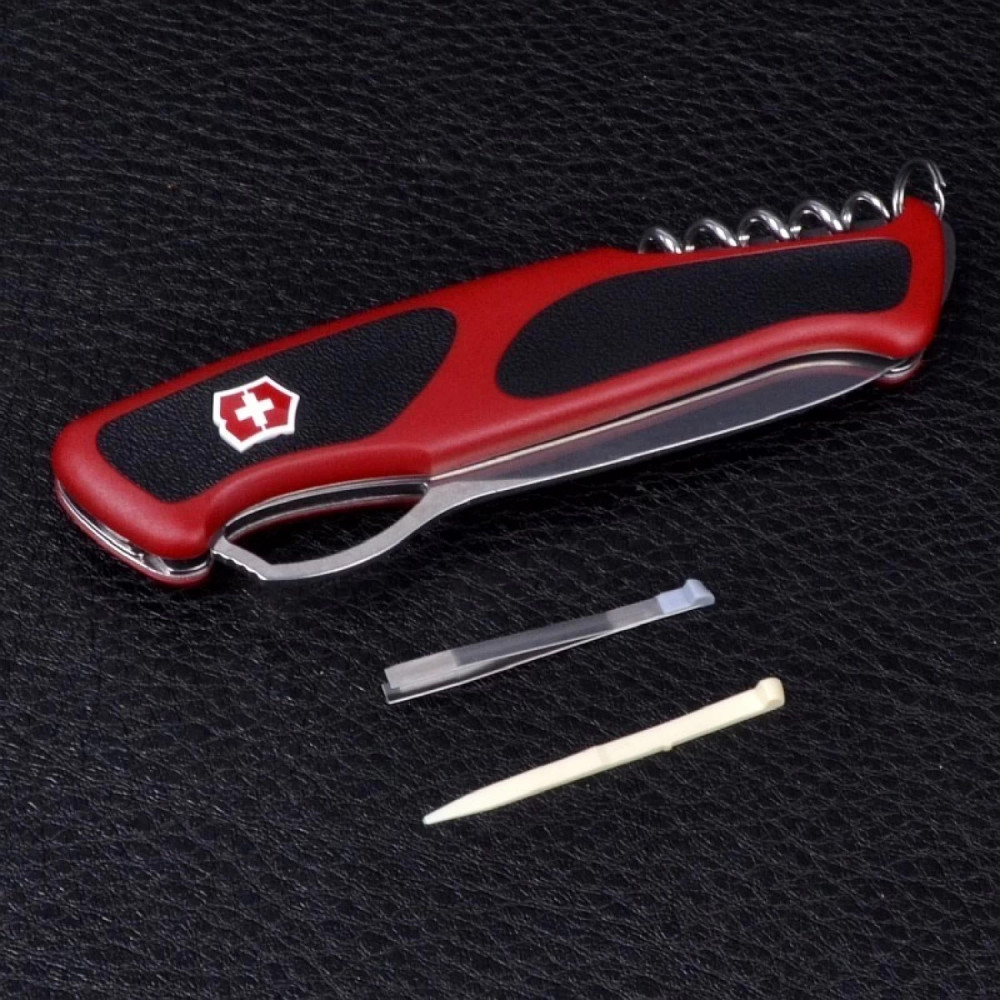 Нож перочинный VICTORINOX RangerGrip 61 0.9553.MC