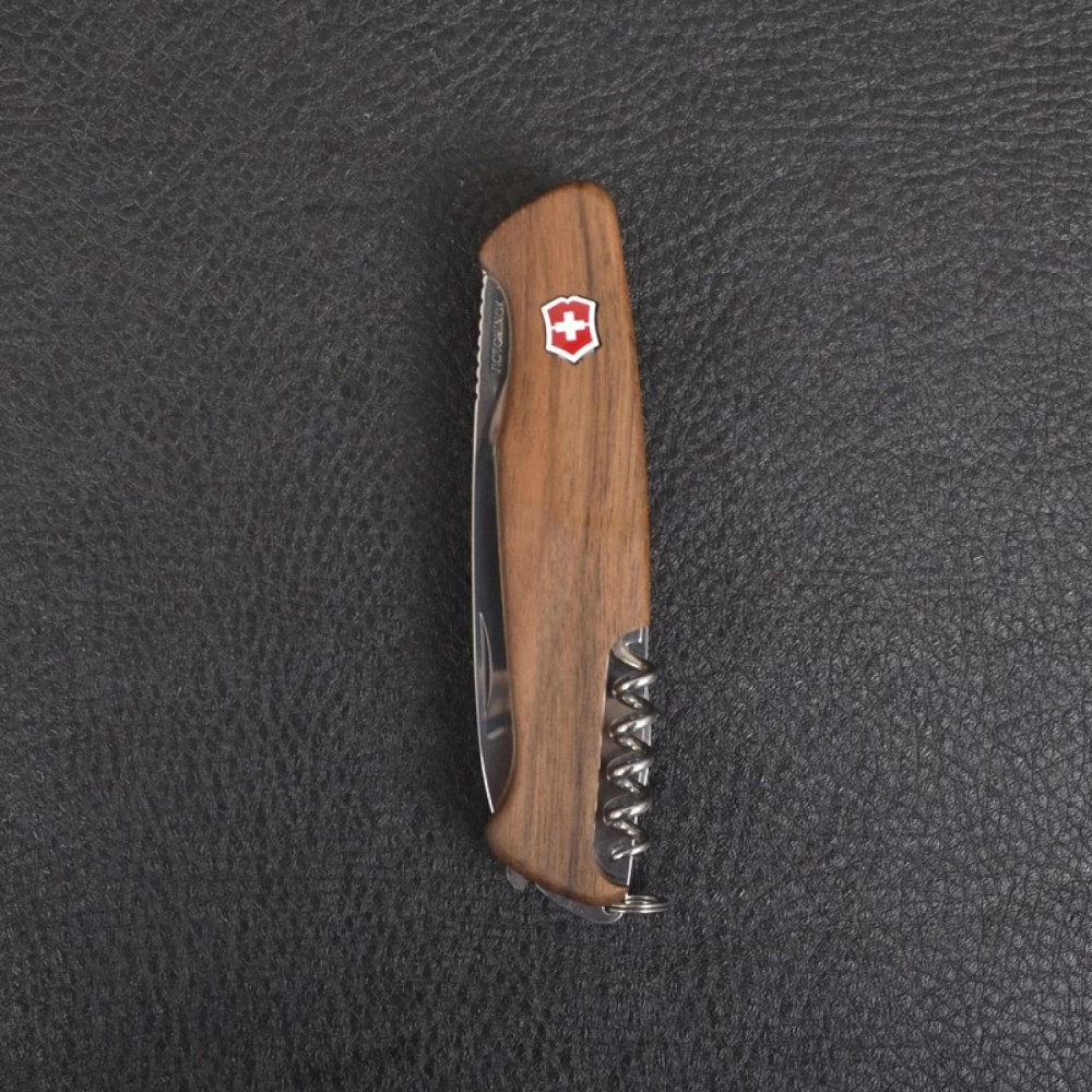 Нож перочинный VICTORINOX RangerWood 55 0.9561.63