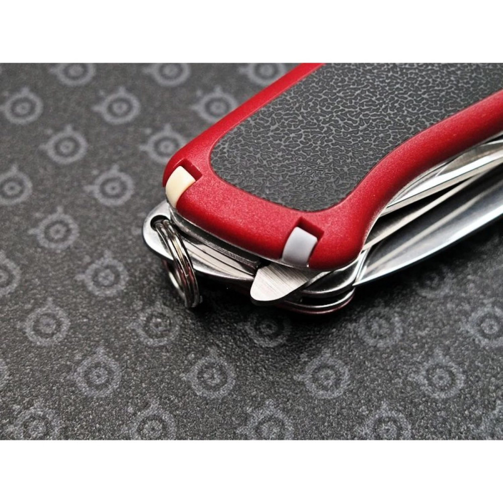 Нож перочинный VICTORINOX RangerGrip 79 0.9563.MC