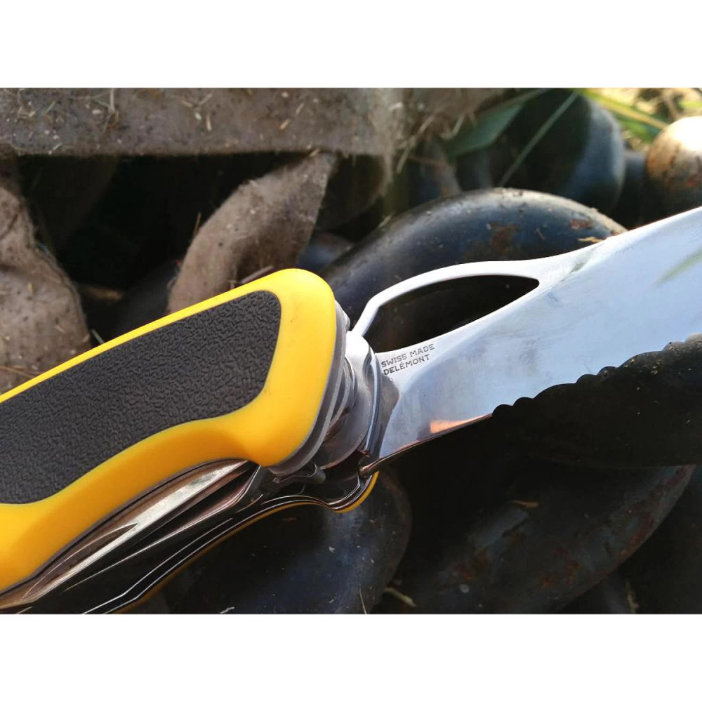 Нож перочинный VICTORINOX RangerGrip Boatsman 0.9798.MWC8