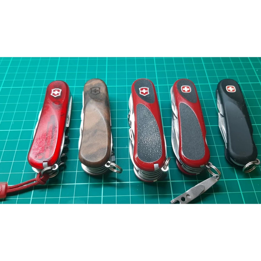 Нож перочинный VICTORINOX Evolution 10 2.3803.E