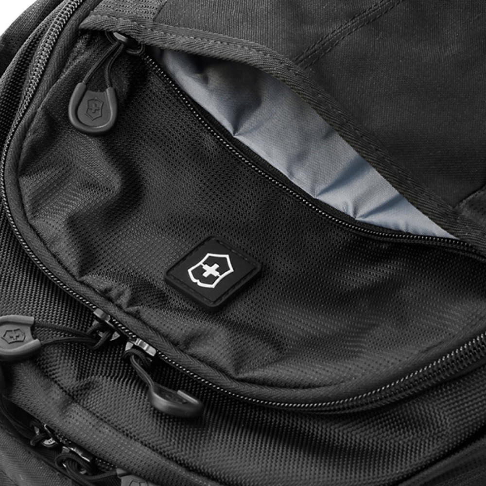 Рюкзак VICTORINOX VX Sport Cadet 16'' 31105001