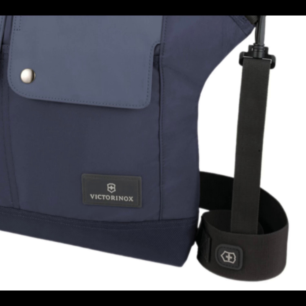 Сумка наплечная VICTORINOX Altmont™ 3.0 SLIMLINE TOTE 13'' 32389609