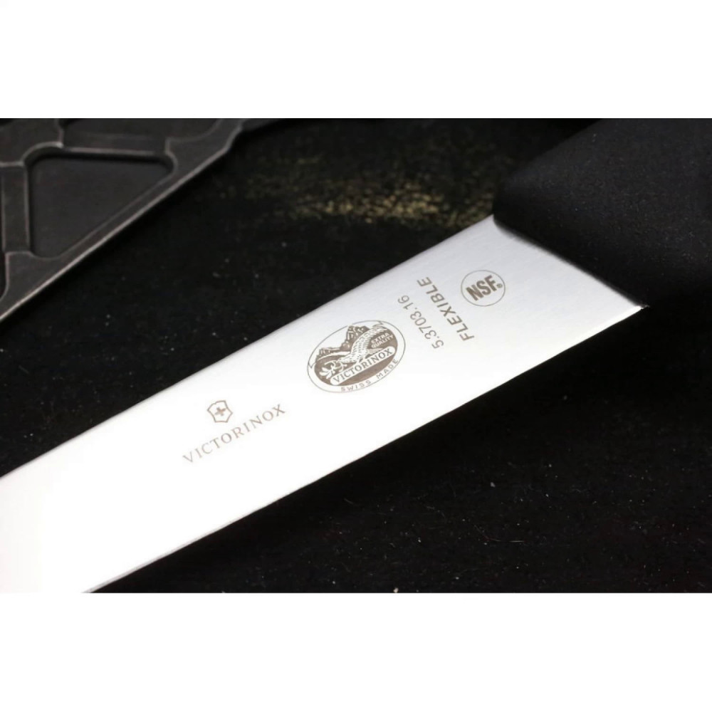Нож филейный Fibrox 16 см VICTORINOX 5.3703.16