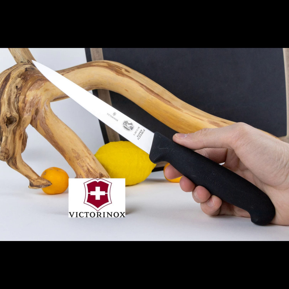 Нож филейный для рыбы VICTORINOX Fibrox с супер-гибким лезвием 18 см 5.3813.18