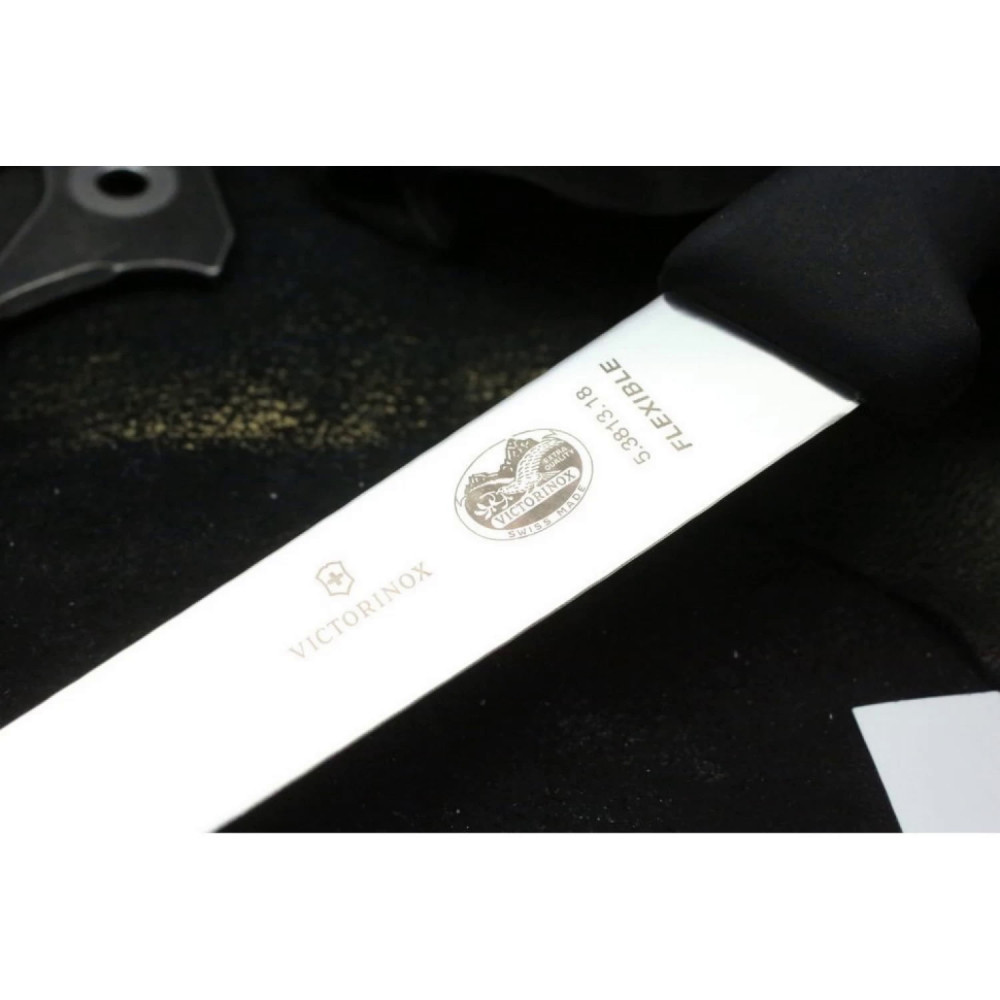 Нож филейный для рыбы VICTORINOX Fibrox с супер-гибким лезвием 18 см 5.3813.18