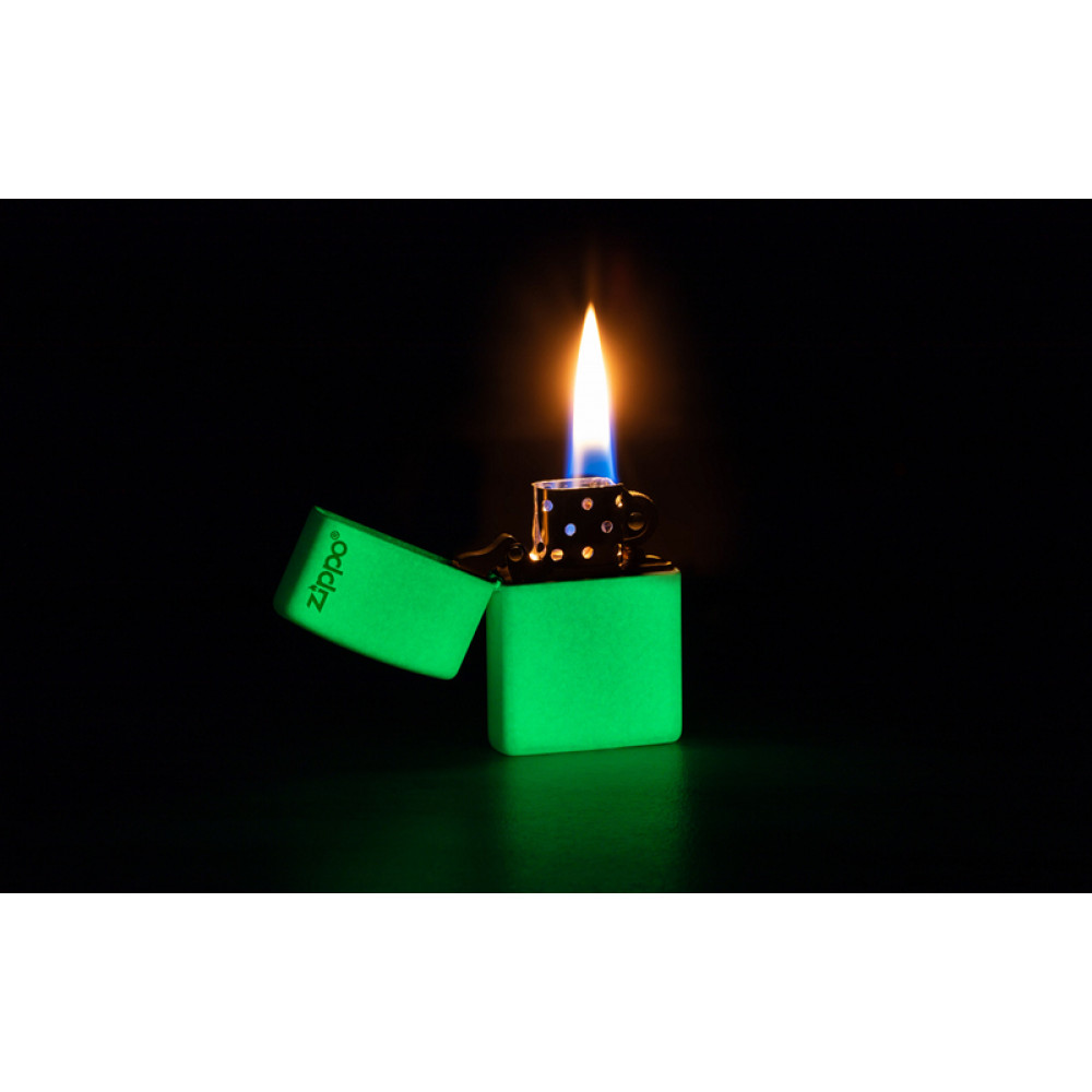 Зажигалка Classic Glow In The Dark ZIPPO 49193ZL